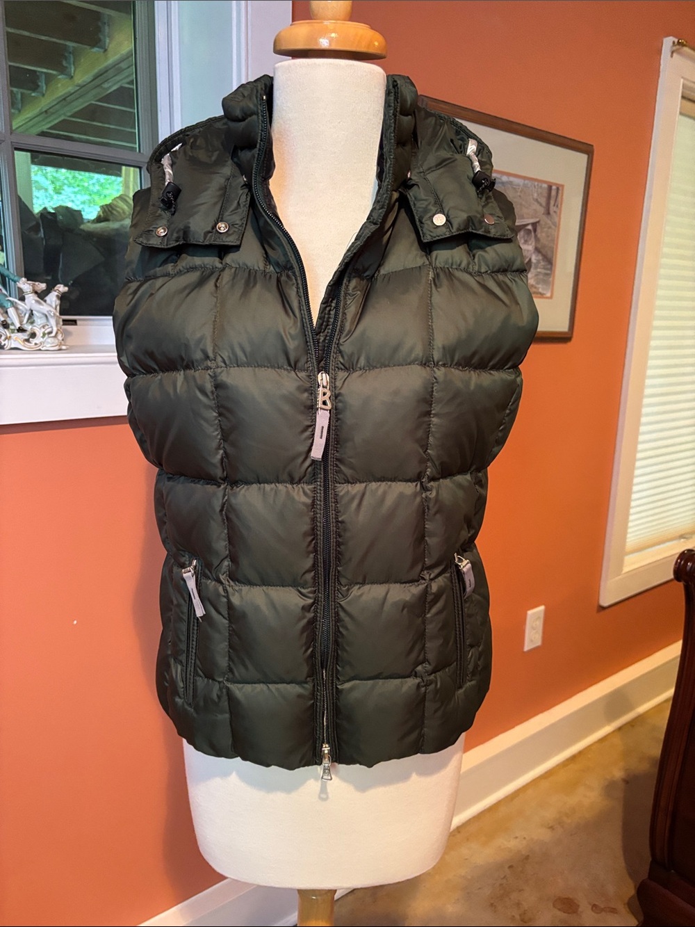 Bogner down vest w/hood